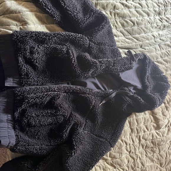 Lululemon Sherpa reversible full zip jacket size 4 - Picture 6 of 6